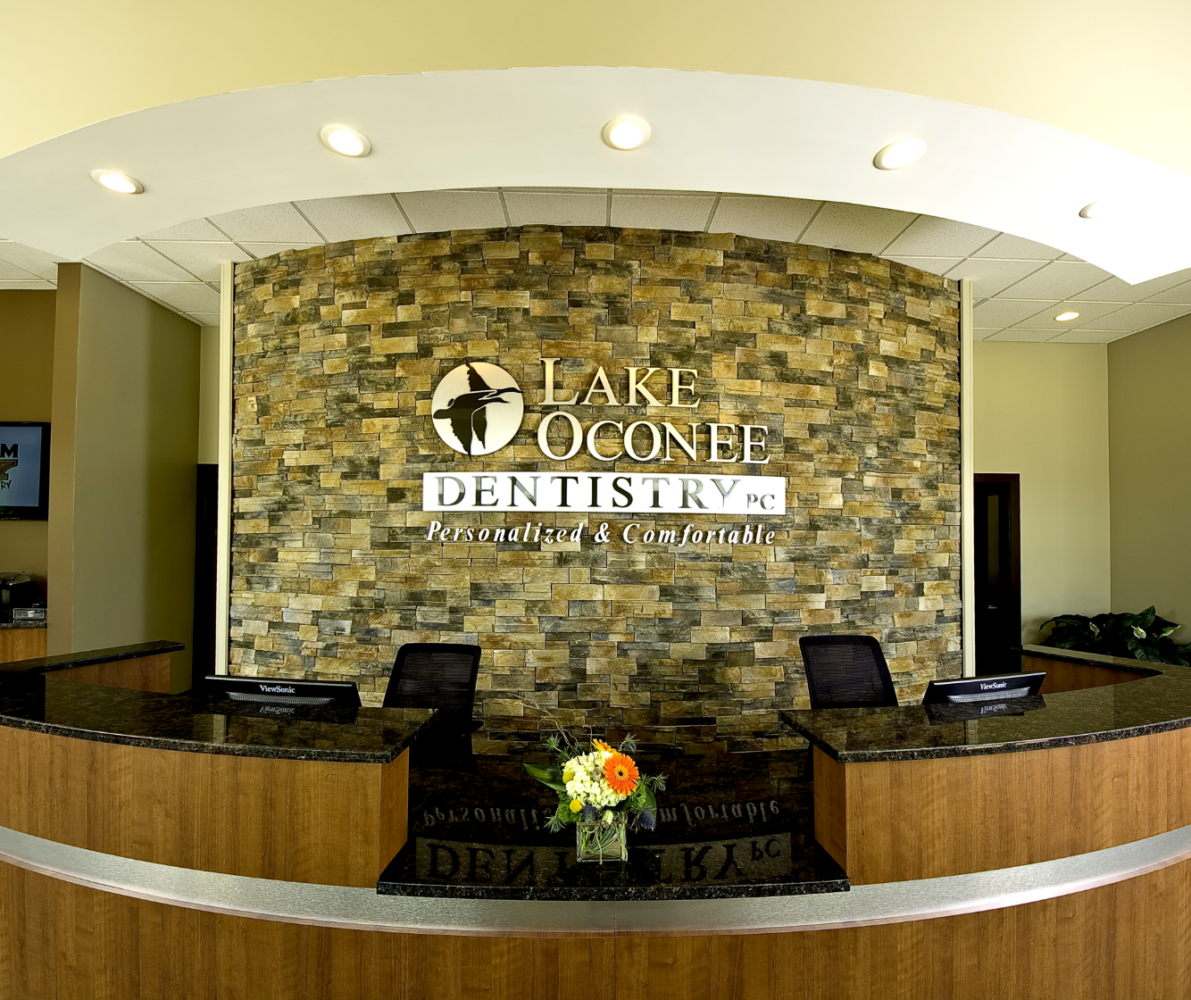 Front desk receptionist area of Lake Oconee Dentistry.